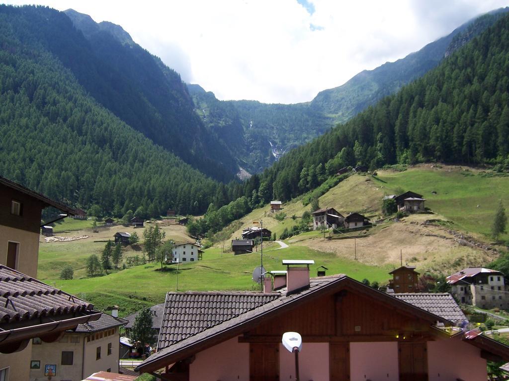 Alpen Hotel Rabbi Buitenkant foto