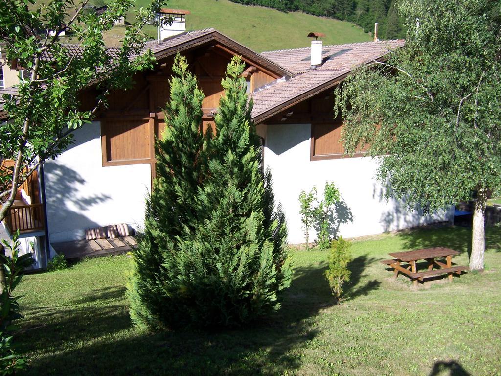 Alpen Hotel Rabbi Buitenkant foto